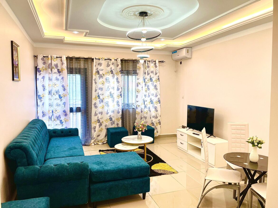 Appartement Meublé 02 Chambres – Ton Vert | NPI Home Stay